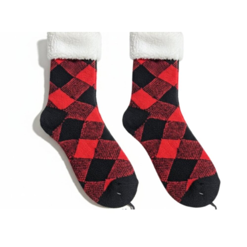 Magellan Outdoors Women's 2 Pairs Lodge Crew Holiday Socks 6-10 NEW